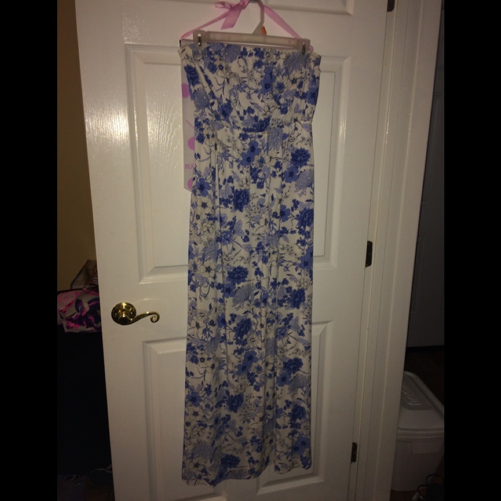 Old Navy Maxi Dress 👗